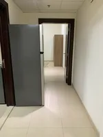 فرصه اول ساكن في تاور الياسمين غرفه وصاله شامله الفواتير مع باركينغ بدون انترنت : Image 3