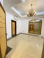 فيلا للبيع بمنطقة الروضه 1 : Image 2