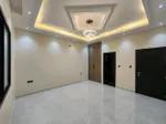 ڤيلا للبيع في عجمان شامل رسوم التسجيل والكهرباء والمكيفات 4 غرف وصاله مساحه كبيره في موقع مميز جدا قريب من مخرج دبي والشارقه : Image 8
