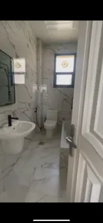 فيلا مساحة واسعة للإيجار في الزاهية عجمان اول ساكن : Image 4