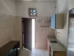للايجار شقة واسعة غرفتين وصالة كبيرة وغرفتين نوم (غرفة ماستر) : Image 5