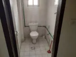 للايجار شقة واسعة غرفتين وصالة كبيرة وغرفتين نوم (غرفة ماستر) : Image 7