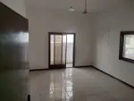 للايجار شقة واسعة غرفتين وصالة كبيرة وغرفتين نوم (غرفة ماستر) : Image 4