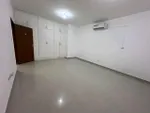 A room and a hall with a balcony for rent between the two bridges : Image 6