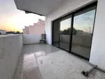 A room and a hall with a balcony for rent between the two bridges : Image 3