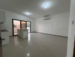 A room and a hall with a balcony for rent between the two bridges : Image 2