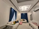 فيلا 5 غرف مساحه كبيره للايجار السنوي بالزاهيه عجمان : Image 2