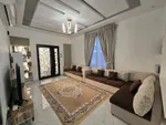 فيلا 5 غرف مساحه كبيره للايجار السنوي بالزاهيه عجمان : Image 3