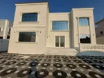 First resident villa for sale in Abu Dhabi : Image 2