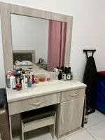 One bedroom apartment with a large balcony. The rent is monthly : Image 2