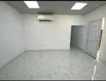 studio for rent with private entrance : Image 3