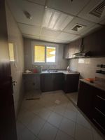 غرفه وصاله مع بلكونه 2 حمام وباركن خاص منطقة الروضه خلف شرطة الحمديه : Image 5