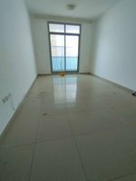 غرفتين وصاله مع تكييف مجانى وباركن مجانى مع بلكونه 3 حمام على الكورنيش عجمان : Image 8