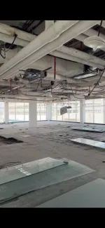 للإيجار السنوي مكتب مساحة مفتوحة 2600 قدم في دبي القرهود : Image 1