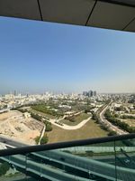 Two rooms and a hall with a balcony, 3 bathrooms, City Tower : Image 5