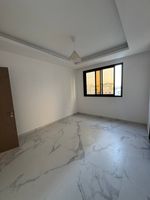 غرفتين وصاله مع بلكونه 2 حمام الجرف 3 اول ساكن بجوار السوق الصينى : Image 4