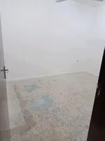 🏡 للإيجار بيت عربي في القادسية
📐 المساحة 2500 قدم
🛏️ مكون من 4 غرف وصالة و3 حمامات ومطبخ
💰 الإيجار 60000 درهم سنويًا
🔄 4 دفعات | 💵 تأمين 5000 درهم
📞 للتواصل 0522053720


---

🏡 For Rent – Arabic House in Al Qadisiya
📐 Area 2500 Sqft
🛏️ 4 Bedrooms Hal : Image 1