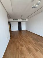 A new tower, the first inhabitant, one room, two rooms and a hall : Image 2