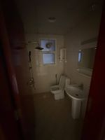 غرفتين وصاله مع خزان حائط وبلكونه مع 2 حمام : Image 5