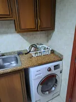 متاح سكن شباب عرب موظفين نظيف ومرتب بنهدة الشارقة مقابل صحاري وقريب من باصات درس للتواصل 0505892435 : Image 1