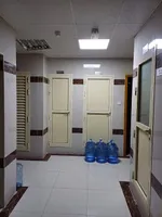 بناية تجارية للبيع : Image 8