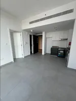 للبيع غرفة وصالة بالجادة، دخل إيجار ممتاز، إطلالة على المجمع : Image 4