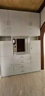 فيلا للبيع 3 مليون أو إيجار ب 120، 4 غرف فوق تحت مجلس وصالة وهول وغرفة عاملة منزلية وموقف خارجي وداخلي 2 مطبخ وحمامات اضافية والغرف كلها ماستر : Image 4