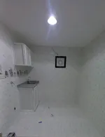 للايجار استوديو ف فيلا غرفه حمام مطبخ شامل ماء كهرباء انترنت صيانة ب ١٥٠٠ درهم شهري الموقع العين  المسعودي : Image 3
