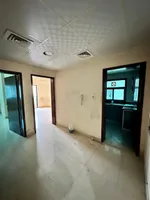 غرفه وصاله مع موزع مساحه كبيره بجوار شارع الاتحاد : Image 3