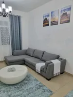 غرفه وصاله مفروشه للإيجار الشهري 

في عجمان ليواره منتصف المدينه 

خلف بنك ابو ظبي التجاري 

قريبه من جميع الخدامات اللولو هايبر ماركت 

و علي بعد دقيقه من محطة الباصات 

شامل جميع الفواتير 

السعر 4500 درهم 

1000 درهم تامين مسترد عند الخروج : Image 5