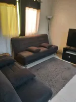 للايجار شقة بالشارقة النباعة مفروشة فرش نظيف : Image 1