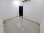 A room and a hall in Abu Dhabi, Shakhbout City, for rent : Image 8