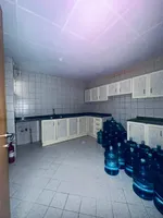 للايجار السنوي 3 ثلاث غرف وصاله مساحات كبيره بعجمان : Image 5