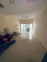 للايجار السنوي 3 ثلاث غرف وصاله مساحات كبيره بعجمان : Image 1