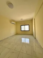 غرفتين وصاله للايجار السنوي بعجمان بمنطقه الكرامه : Image 2