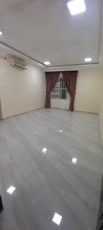 For rent a studio in a villa, a room, a bathroom, a kitchen, a split air conditioning, a car park, including water, electricity, Internet, maintenance for 1600 dirhams per month : Image 2