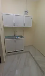 For rent an apartment in a furnished villa, the first inhabitant has a room, a hall, a bathroom, a kitchen, a split air conditioning, a car park, including water, electricity, Internet, for 3200 dirhams per month. The location is Al Ain, the division : Image 6