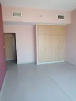 For rent, two rooms and a hall, Ajman Corniche, a large area, free air conditioning, free parking, close to all services, payment facilities in 4 or 6 payments : Image 6