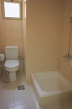 For annual rent, a duplex apartment in Khalidiya, Abu Dhabi : Image 6