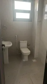 للايجار غرفه وصاله شهري بدون فرش 2600 مطلوب شهرين : Image 1