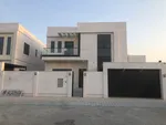 Luxurious villa for sale in Ajman at an excellent price : Image 1