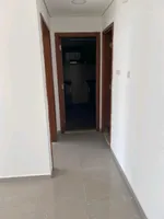 A room and a hall : Image 5