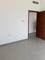 A room and a hall : Image 6