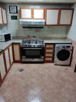 For monthly rent, a room and a hall with a balcony, 2 bathrooms, a very large area : Image 3
