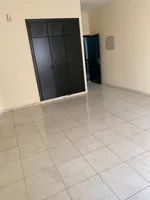 for annual rent One-bedroom apartment and a hall : Image 1