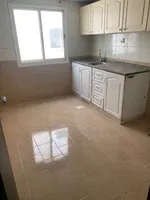 for annual rent One-bedroom apartment and a hall : Image 3