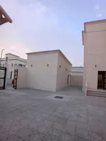 Villa for sale in Abu Dhabi : Image 2