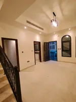 فيلا للبيع الزاهية عجمان : Image 2