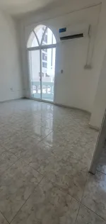 استديو للايجار الشهري بجانب المركز الكندي الطبي : Image 2