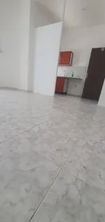 استديو للايجار الشهري بجانب المركز الكندي الطبي : Image 3